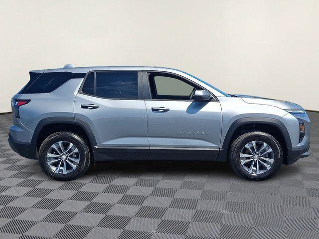 new 2026 Chevrolet Equinox car, priced at $32,990