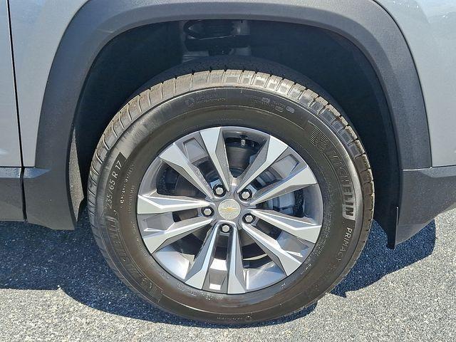 new 2026 Chevrolet Equinox car, priced at $32,990