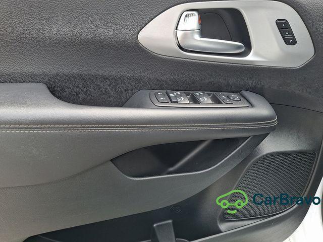 used 2025 Chrysler Pacifica car, priced at $33,999