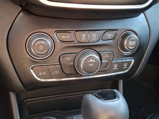 used 2021 Jeep Cherokee car, priced at $17,899