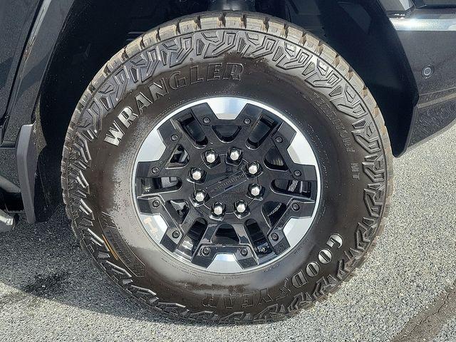 new 2025 GMC HUMMER EV SUV car, priced at $102,825