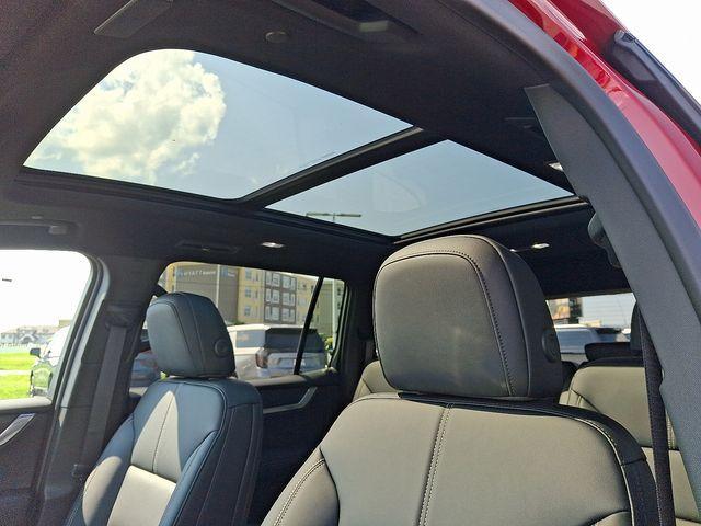 new 2025 GMC Acadia car, priced at $48,668