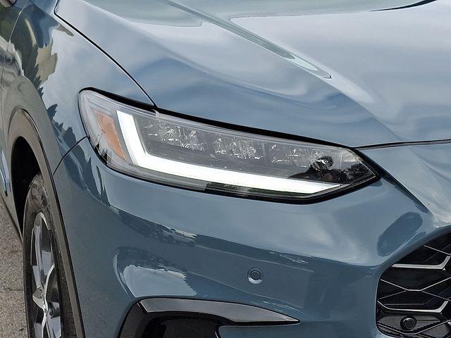 used 2025 Honda HR-V car, priced at $27,599