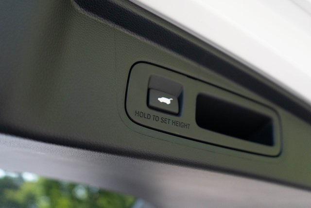 new 2026 Honda CR-V Hybrid car, priced at $39,630