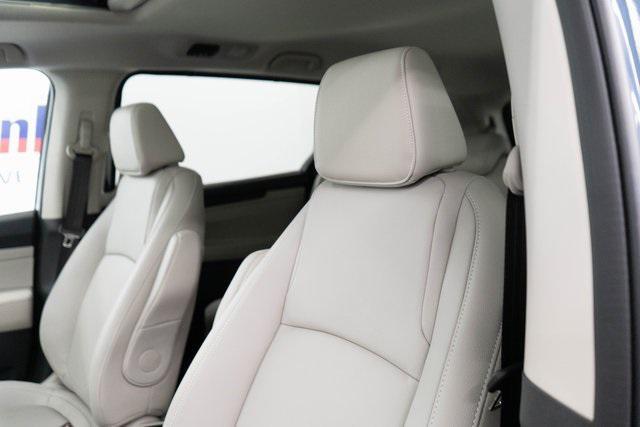 new 2026 Honda Odyssey car, priced at $44,290