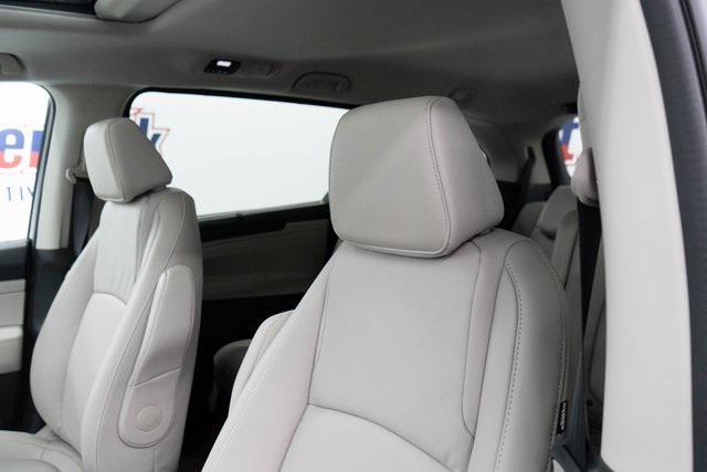 new 2026 Honda Odyssey car, priced at $43,290