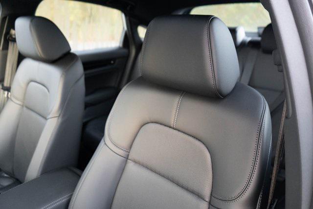 new 2026 Honda Civic Hybrid car, priced at $35,145