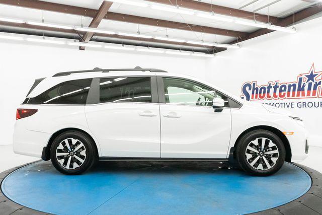 new 2026 Honda Odyssey car, priced at $45,140