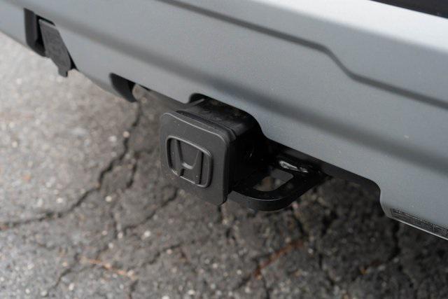 new 2025 Honda Pilot car, priced at $45,401