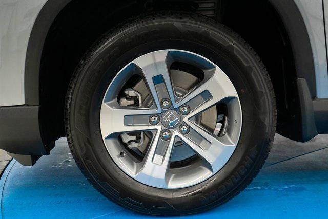 new 2025 Honda Pilot car, priced at $44,995