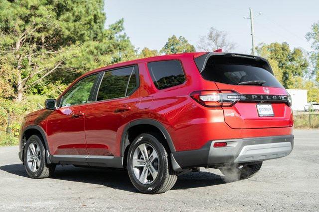 new 2025 Honda Pilot car, priced at $45,450