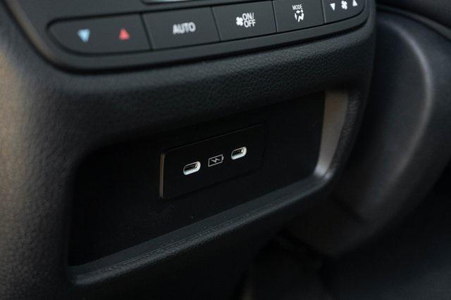 new 2025 Honda Pilot car, priced at $45,450