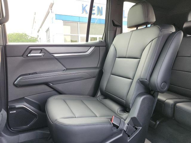 new 2025 GMC Acadia car, priced at $45,999