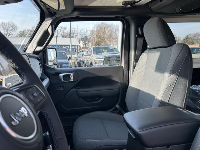 new 2026 Jeep Wrangler car, priced at $47,026