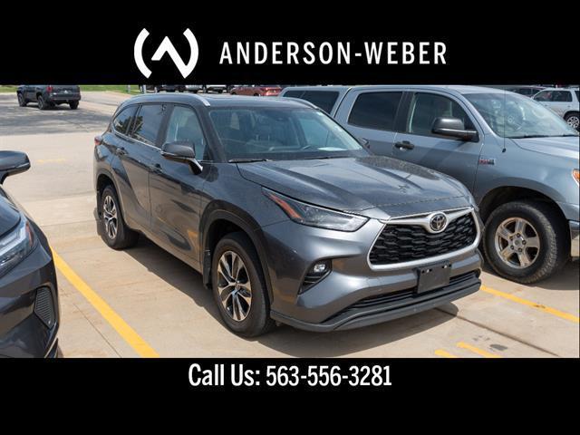 used 2023 Toyota Highlander car, priced at $38,050