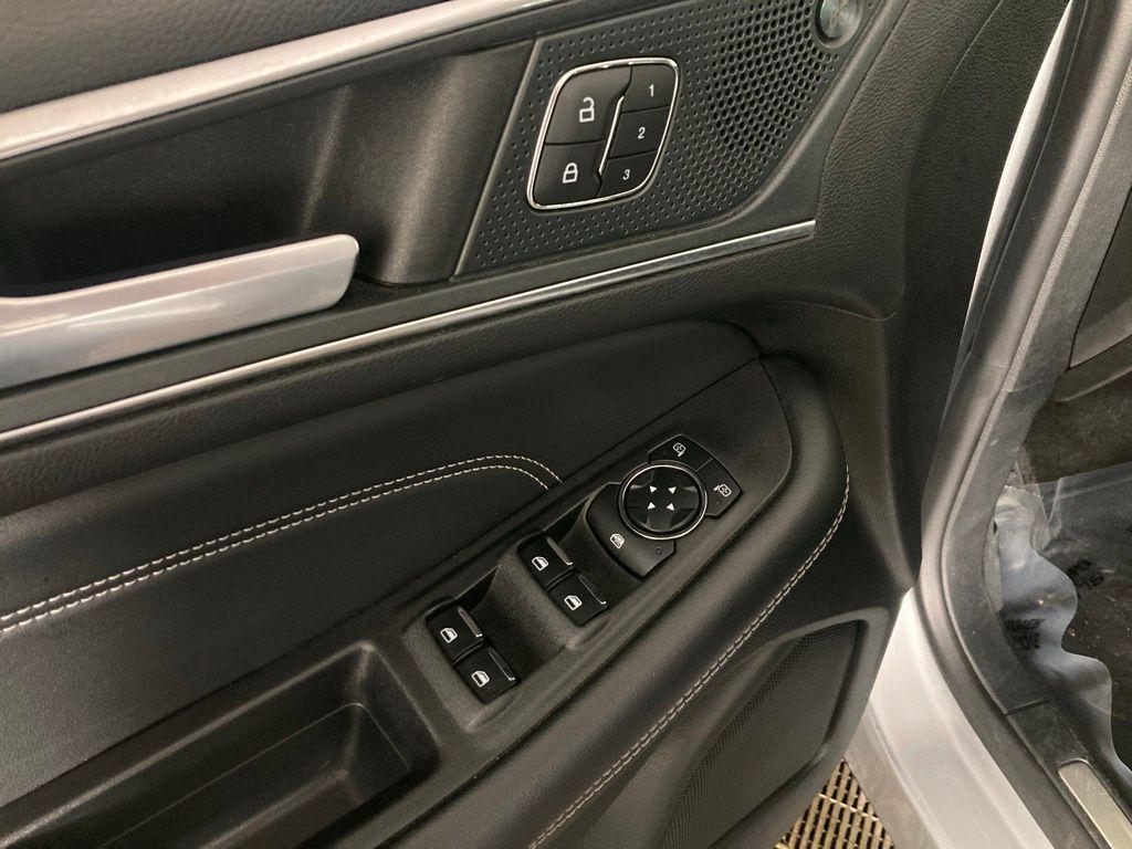 used 2024 Ford Edge car, priced at $24,799