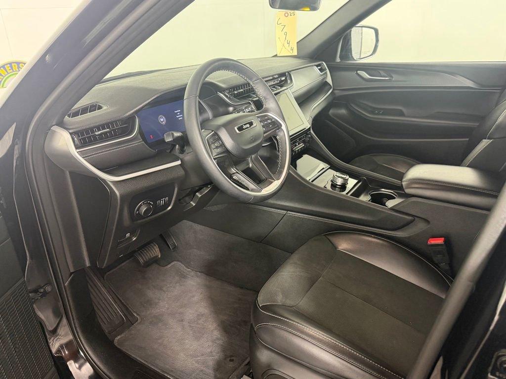 used 2025 Jeep Grand Cherokee car, priced at $33,999