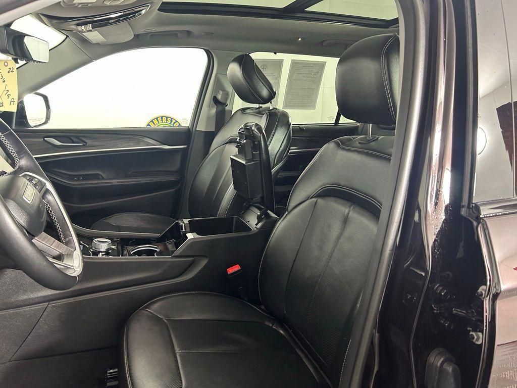 used 2022 Jeep Grand Cherokee L car, priced at $27,999