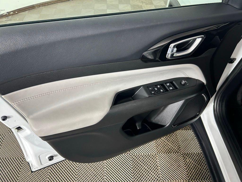 used 2024 Jeep Compass car, priced at $24,499