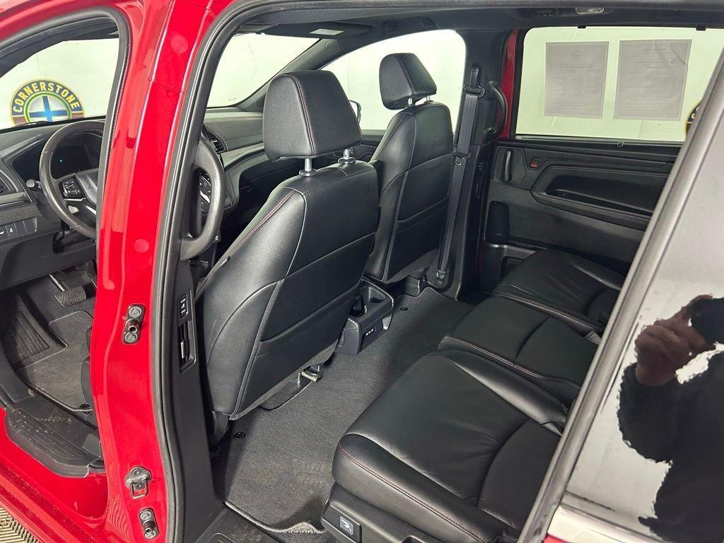 used 2025 Honda Odyssey car, priced at $37,049