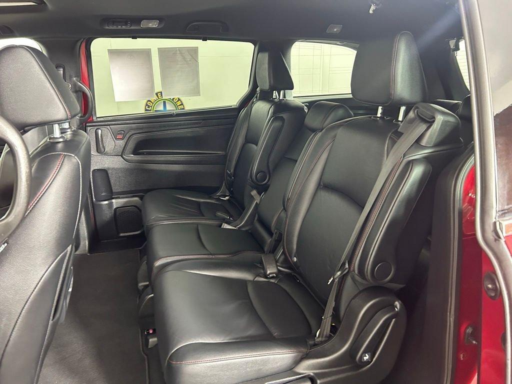 used 2025 Honda Odyssey car, priced at $37,049