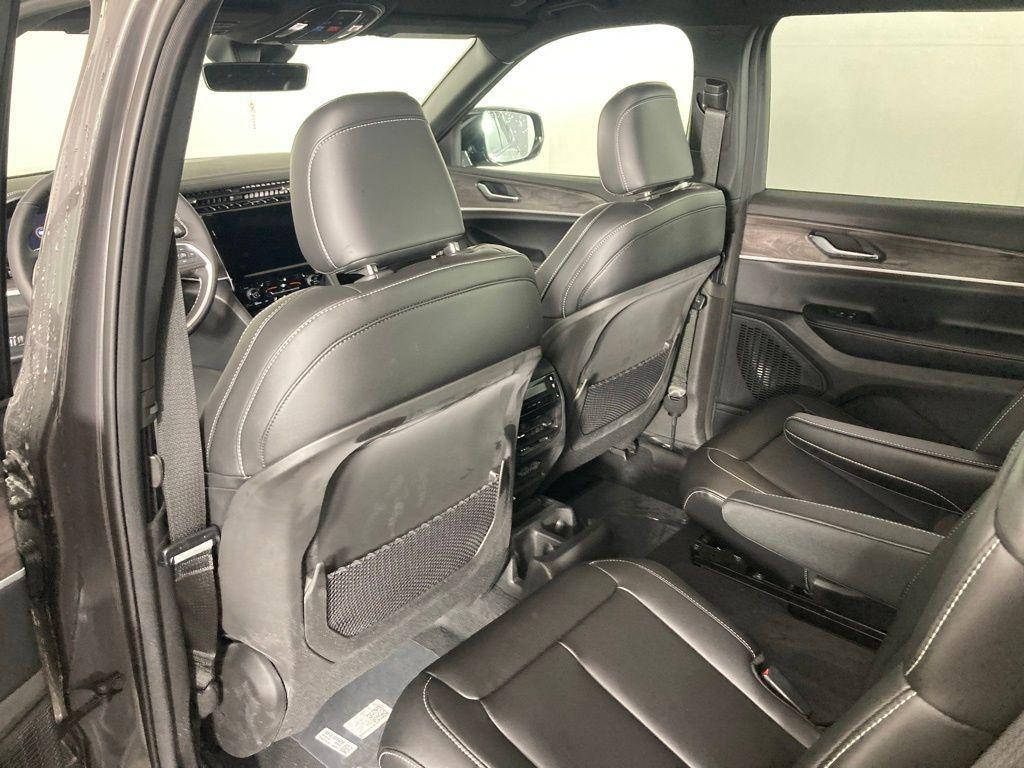 new 2025 Jeep Grand Cherokee L car, priced at $44,423