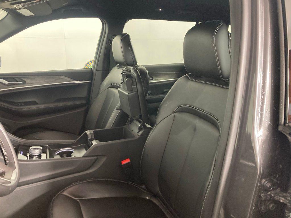 new 2025 Jeep Grand Cherokee L car, priced at $44,423