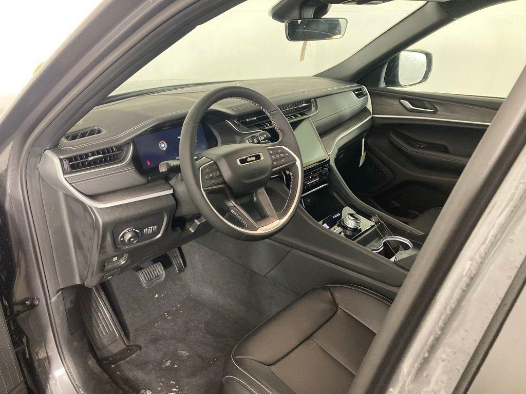 new 2025 Jeep Grand Cherokee L car, priced at $47,990