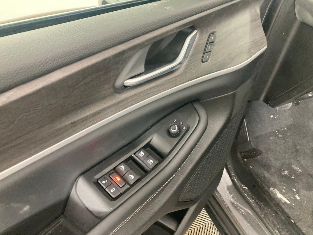 new 2025 Jeep Grand Cherokee L car, priced at $47,990