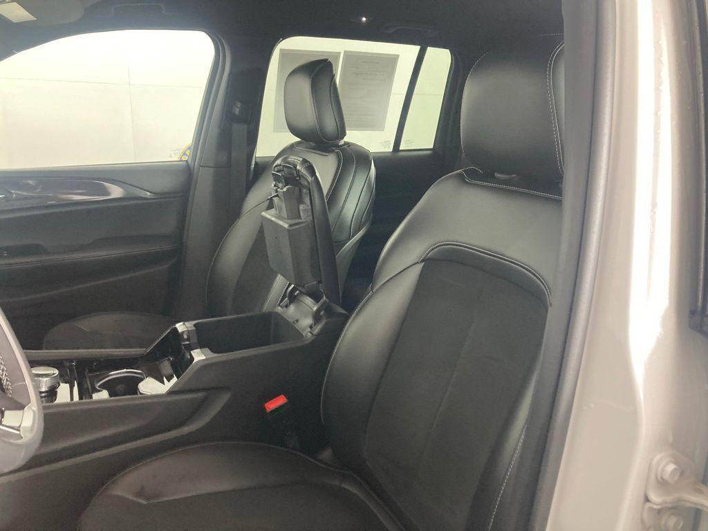 used 2023 Jeep Grand Cherokee car, priced at $32,499