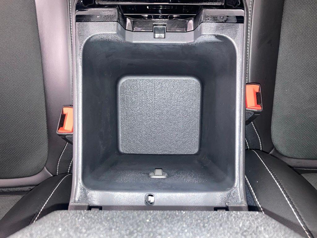 used 2023 Jeep Grand Cherokee car, priced at $32,499