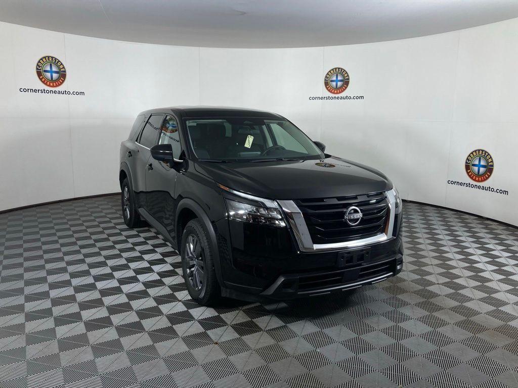 used 2024 Nissan Pathfinder car, priced at $25,999
