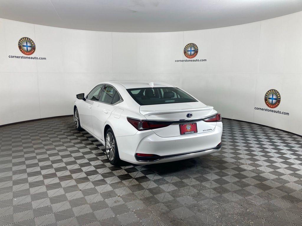 used 2019 Lexus ES 300h car, priced at $31,999
