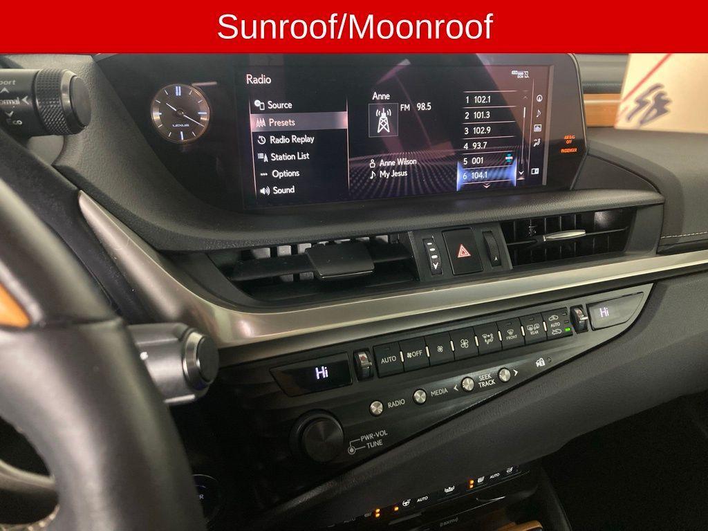 used 2019 Lexus ES 300h car, priced at $31,999