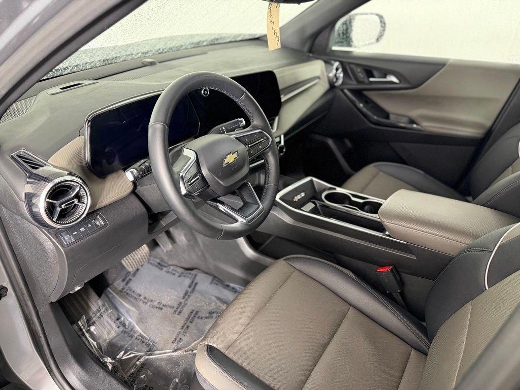 used 2025 Chevrolet Equinox car, priced at $24,999