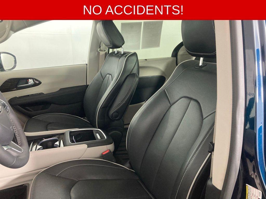 used 2024 Chrysler Pacifica car, priced at $42,499