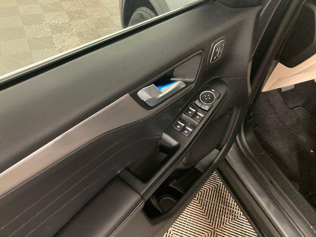 used 2022 Ford Escape car, priced at $25,499