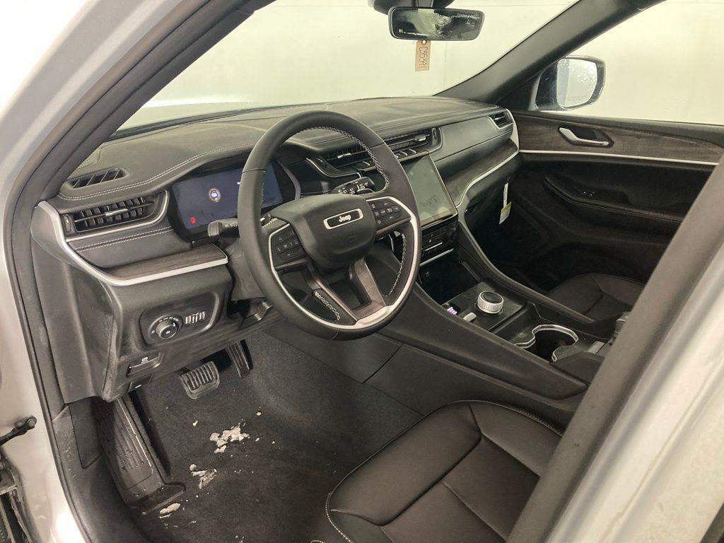 new 2025 Jeep Grand Cherokee L car, priced at $41,423