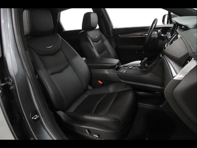 used 2022 Cadillac XT5 car, priced at $27,443