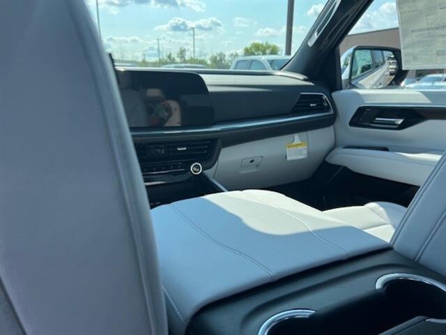 new 2025 Chevrolet Suburban car, priced at $81,999