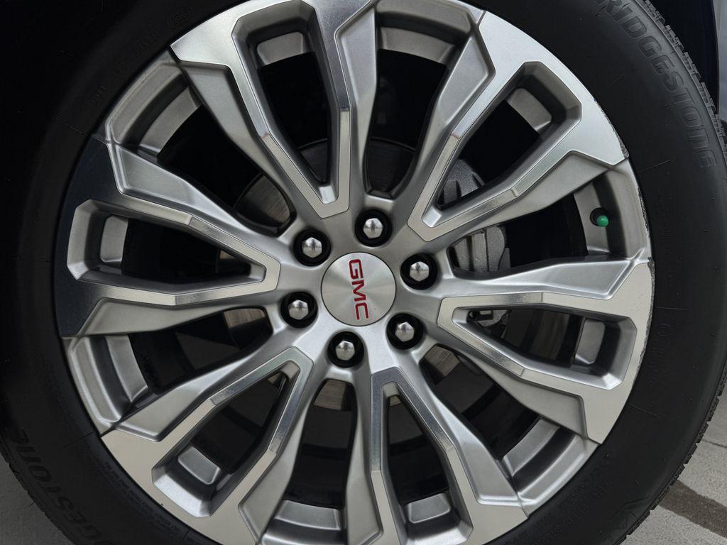 used 2023 GMC Yukon car, priced at $57,994