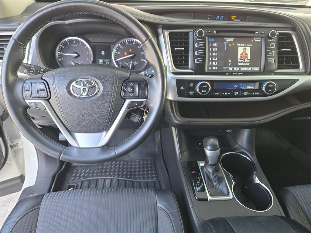 used 2016 Toyota Highlander car, priced at $17,944