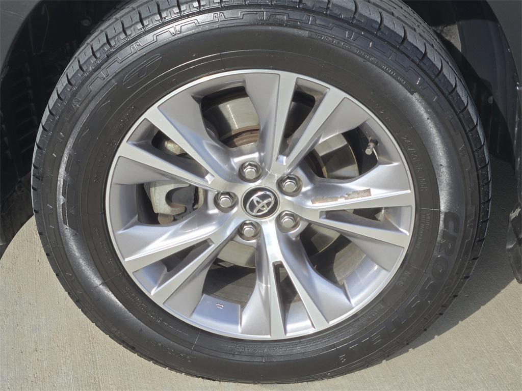 used 2016 Toyota Highlander car, priced at $17,944