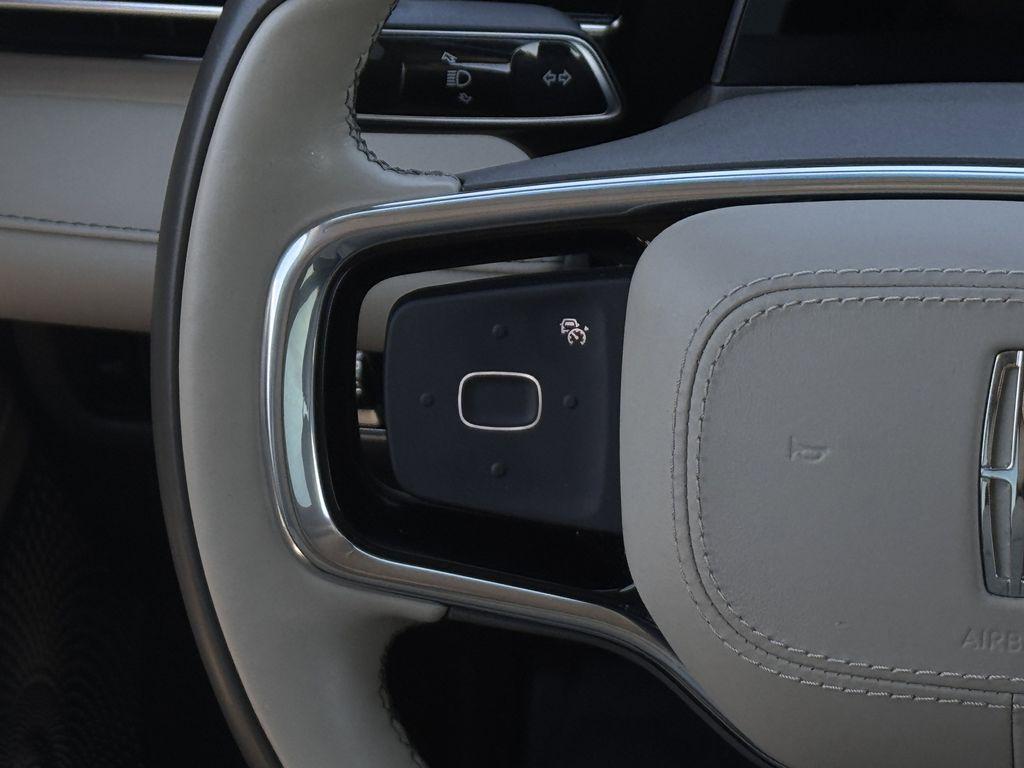 used 2024 Lincoln Nautilus car, priced at $45,877