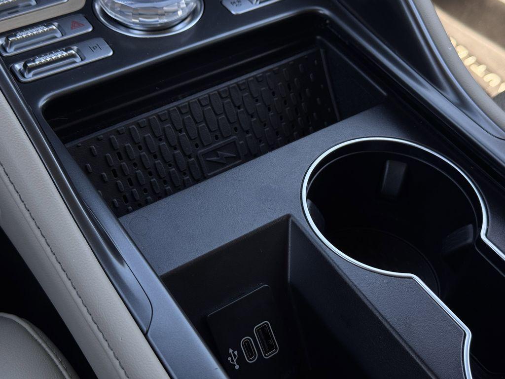 used 2024 Lincoln Nautilus car, priced at $45,877