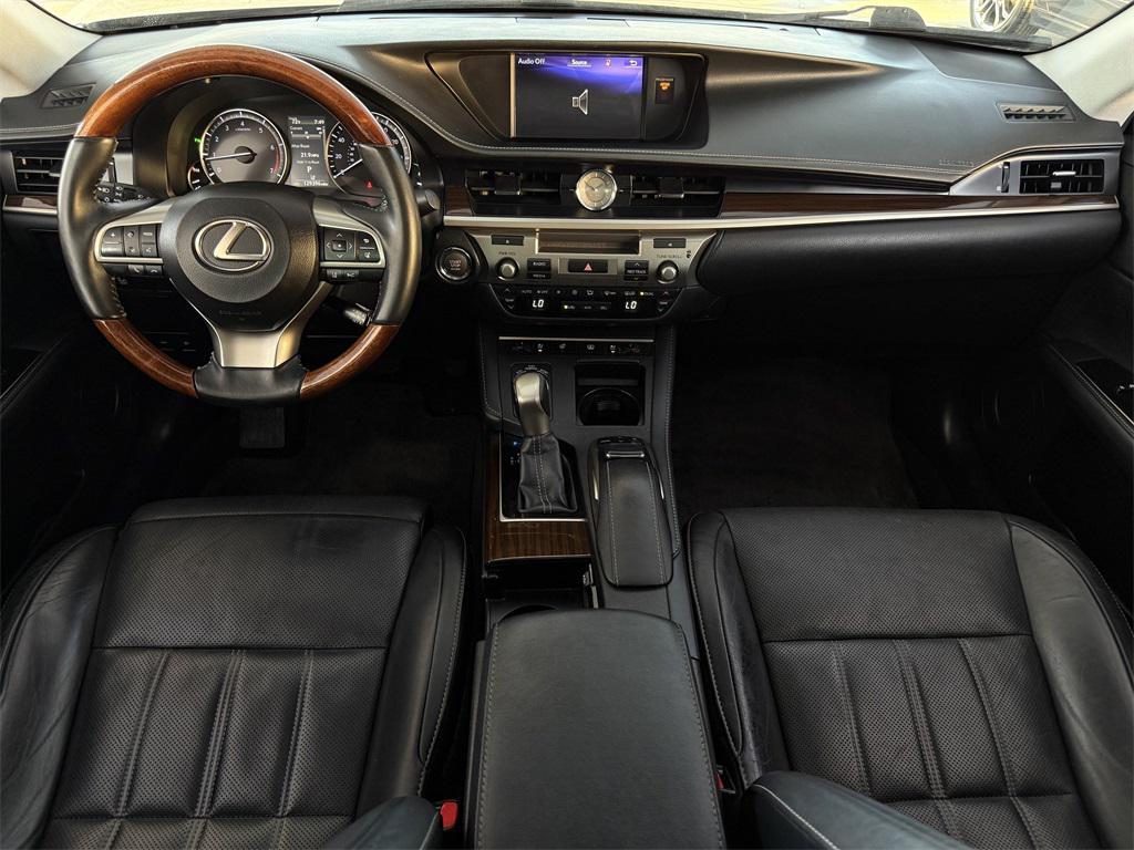 used 2017 Lexus ES 350 car, priced at $17,975