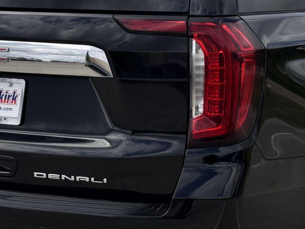 used 2021 GMC Yukon car, priced at $33,998