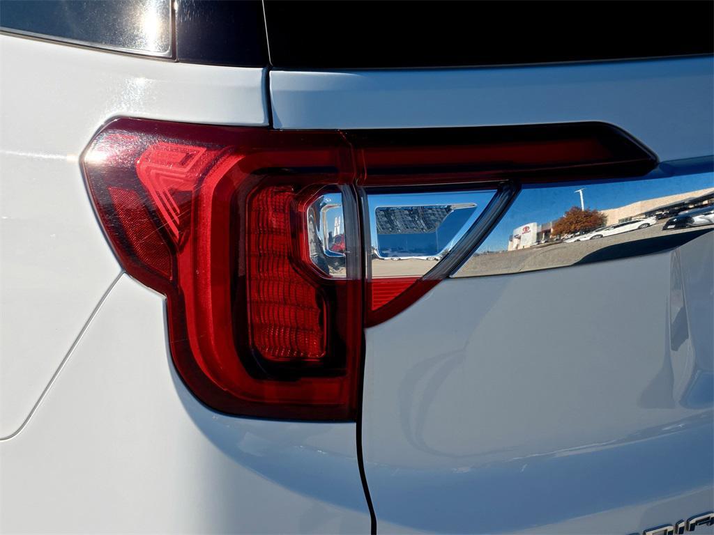 used 2023 GMC Acadia car, priced at $29,910