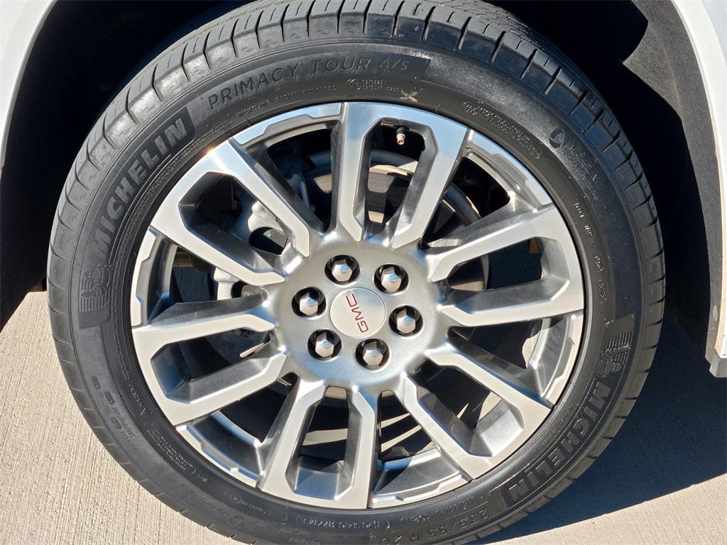 used 2023 GMC Acadia car, priced at $29,910