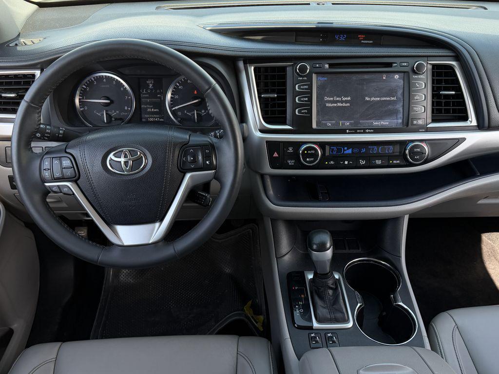 used 2016 Toyota Highlander car, priced at $21,202